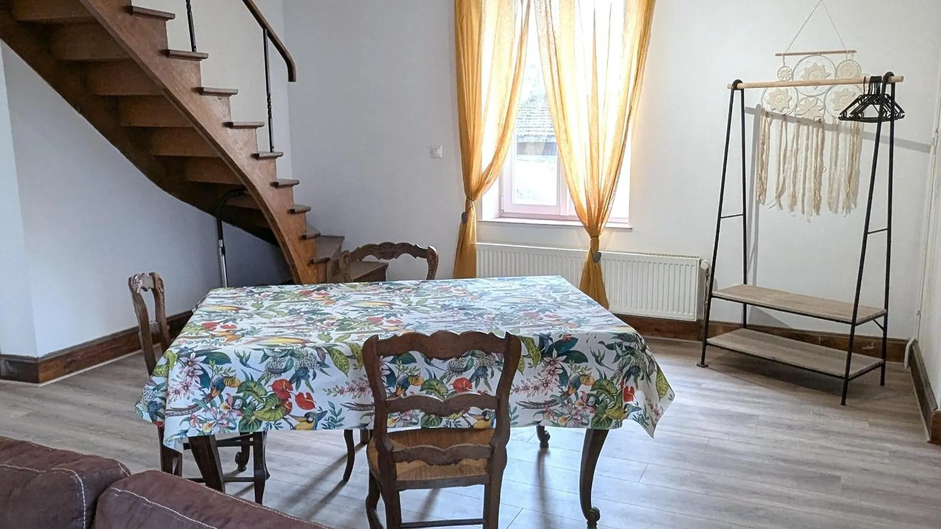 別荘 Gite Chenevieres - Village Paisible Avec Parking Prive - Fr-1-584-384 Cenevieres フランス